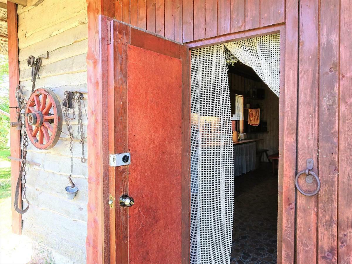 Отель Toomalouka Tourist Farm Экстерьер фото